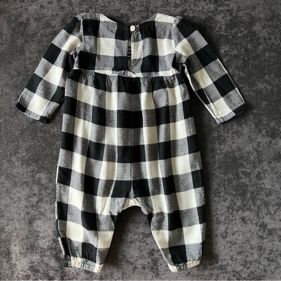 Old Navy Black and White Checkered Romper Size 6-12 Months - Picture 5 of 7